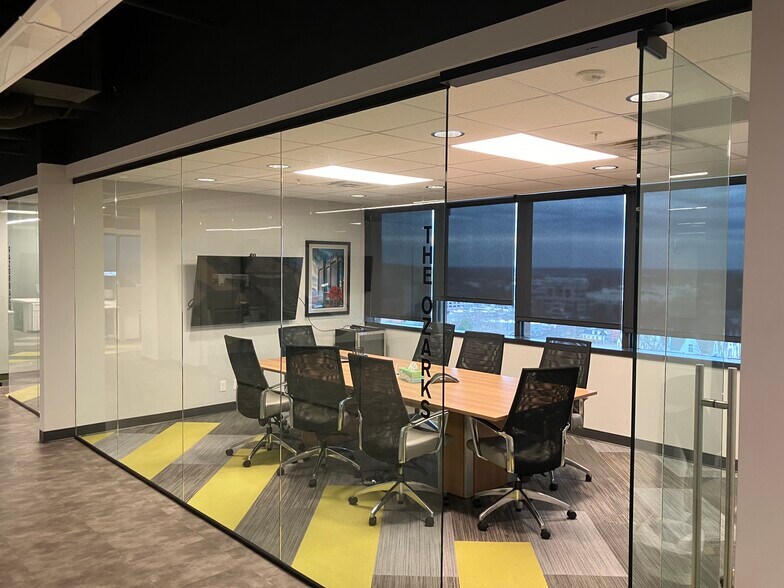 More Photos Of 112 W Center St, Fayetteville Office For Sale