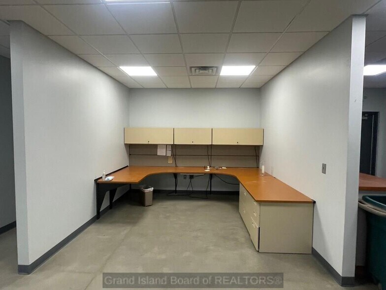 More Photos Of 4586 Gold Core Rd, Grand Island Light Manufacturing For Lease