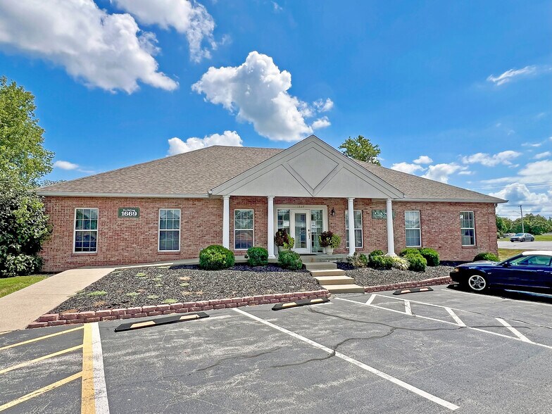 More Photos Of 1669 Windham Way, O'Fallon Office For Lease
