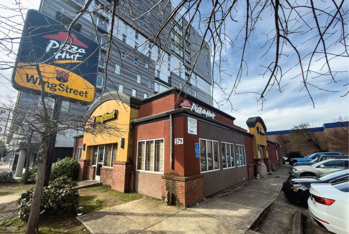 More Photos Of 579 E Broadway, Eugene Restaurant For Lease