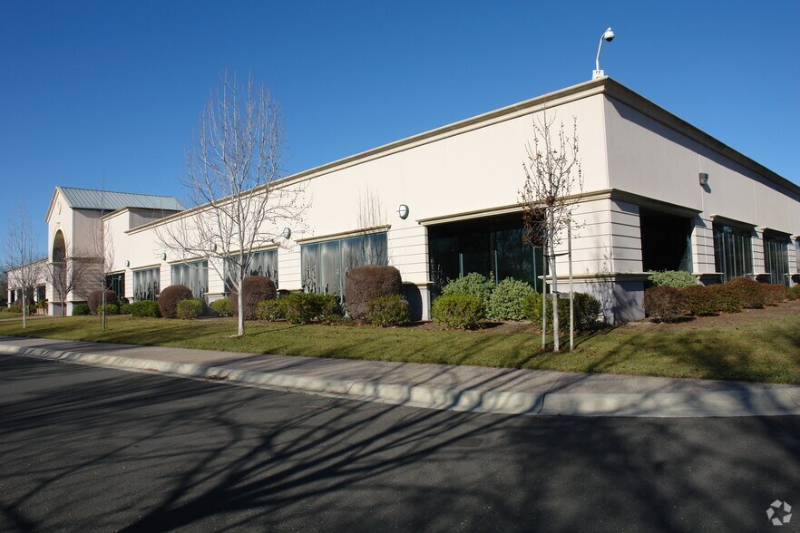More Photos Of 7601 Dumbarton Cir, Fremont Office For Lease