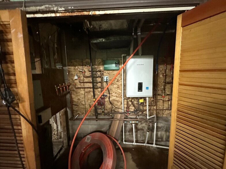 More Photos Of 360 Thurston Rd, Rochester Restaurant For Sale