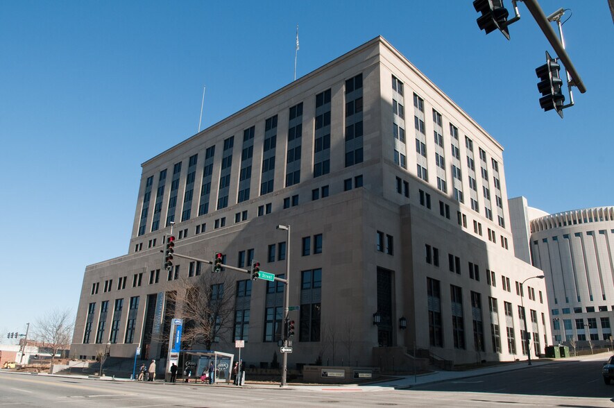 Primary Photo Of 811 Grand Blvd, Kansas City Office For Lease