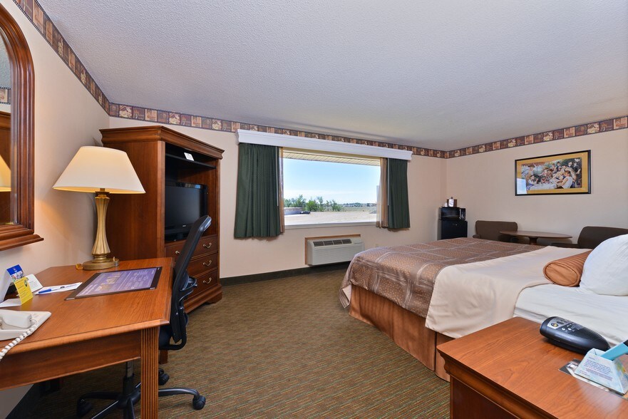 More Photos Of 2830 US Highway 160 W, Monte Vista Hotel For Sale