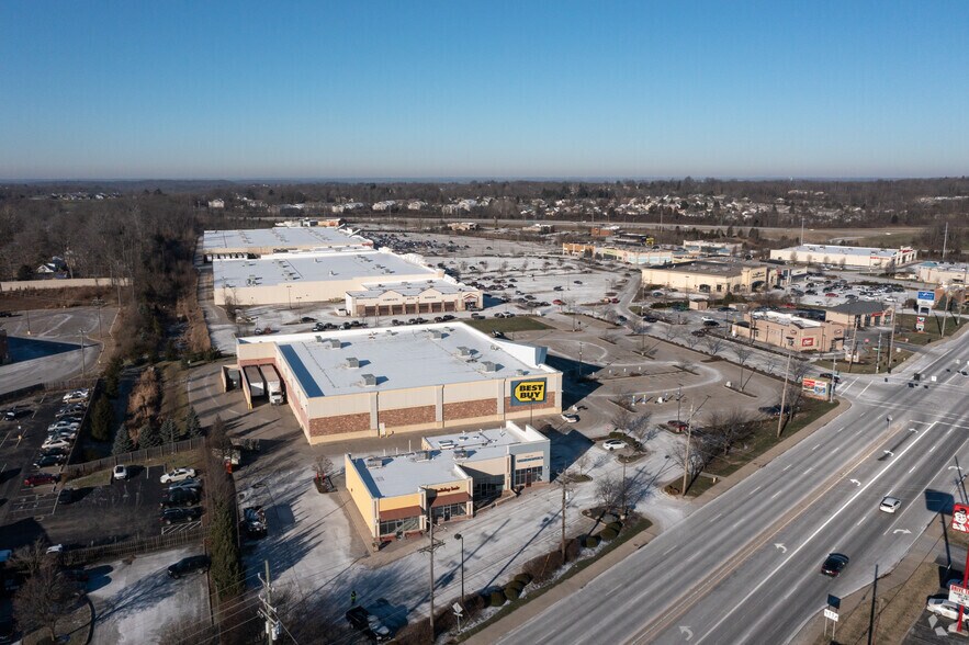 More Photos Of 9825 Colerain Ave, Cincinnati General Retail For Lease