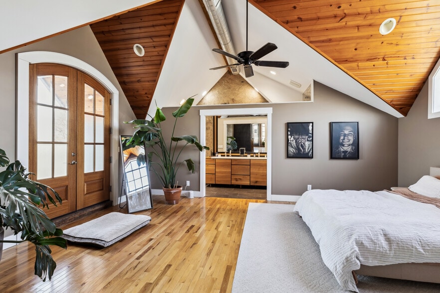 More Photos Of 801 Literary Rd, Cleveland Storefront Retail Residential For Sale