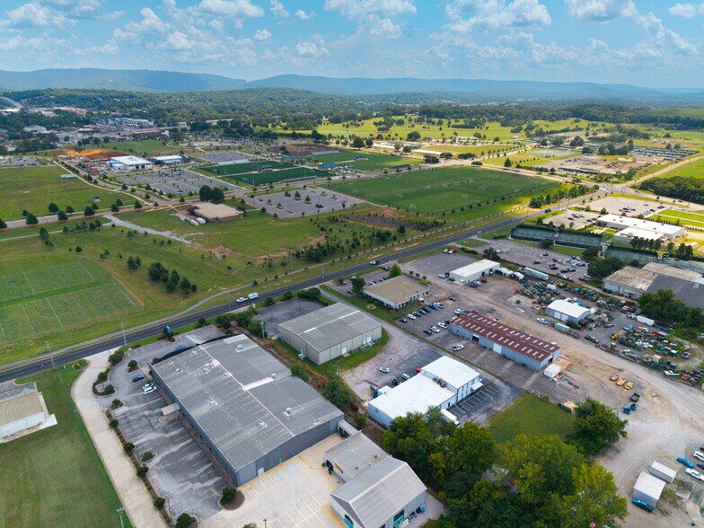 More Photos Of 3240 Leeman Ferry Rd SW, Huntsville Distribution For Sale