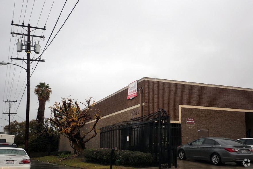 Primary Photo Of 15832 S Broadway St, Gardena Warehouse For Lease