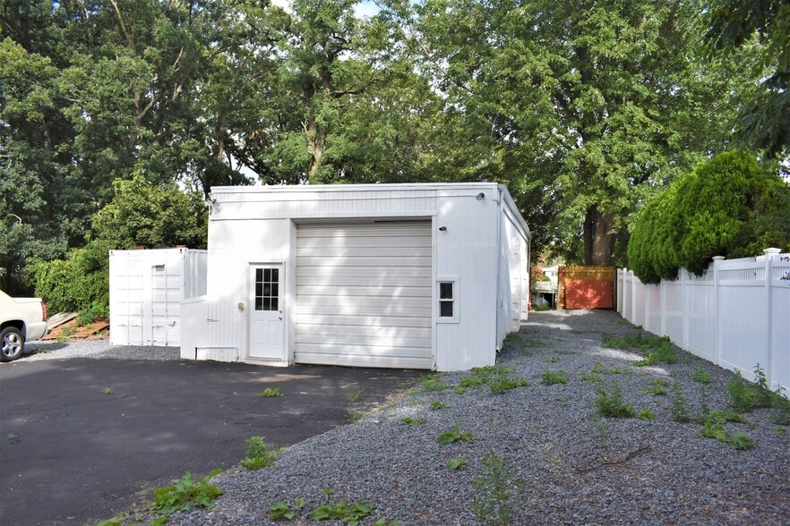 More Photos Of 1241 Coes Neck Rd, North Baldwin Auto Salvage Facility For Sale