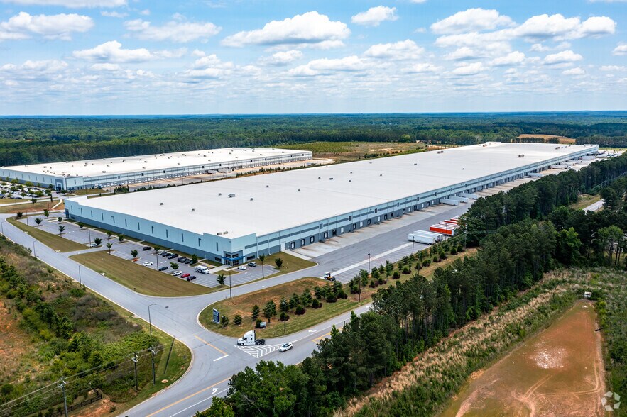 More Photos Of 405 King Mill Rd, McDonough Warehouse For Lease