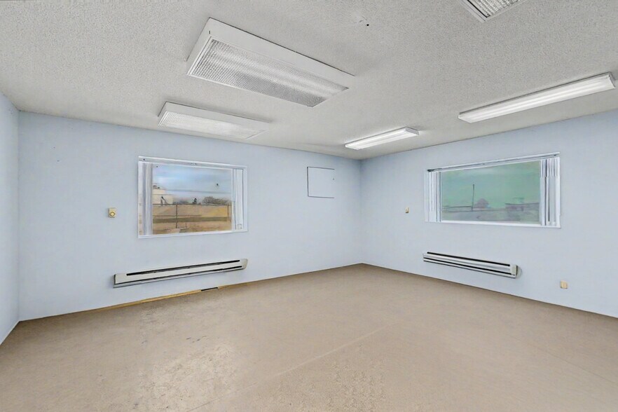 More Photos Of 2862 Wagner Rd, Waterloo Industrial For Lease