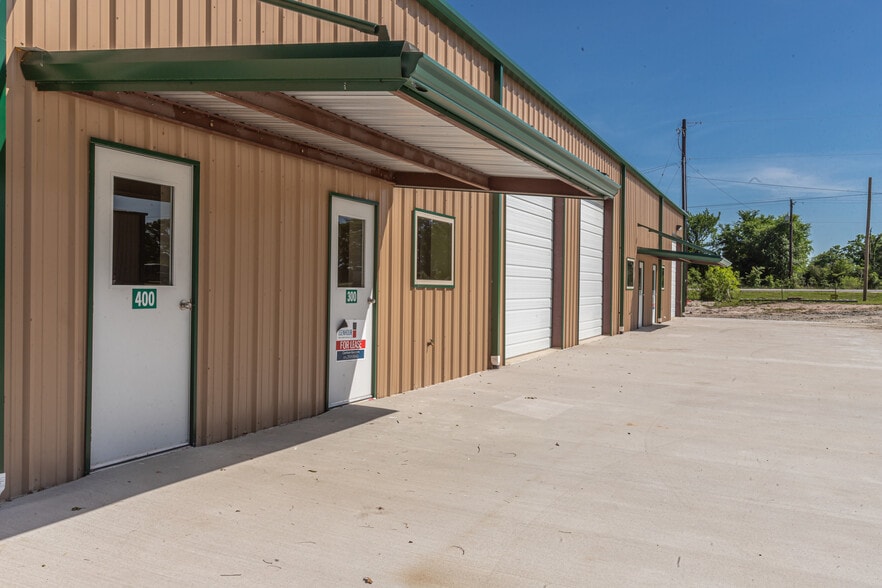 More Photos Of 12903 State Highway 30, College Station Warehouse For Lease