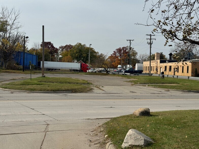 More Photos Of 25671 Sherwood Ave, Warren Land For Sale