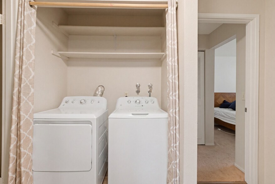More Photos Of 2820 15th W, Seattle Apartments For Sale