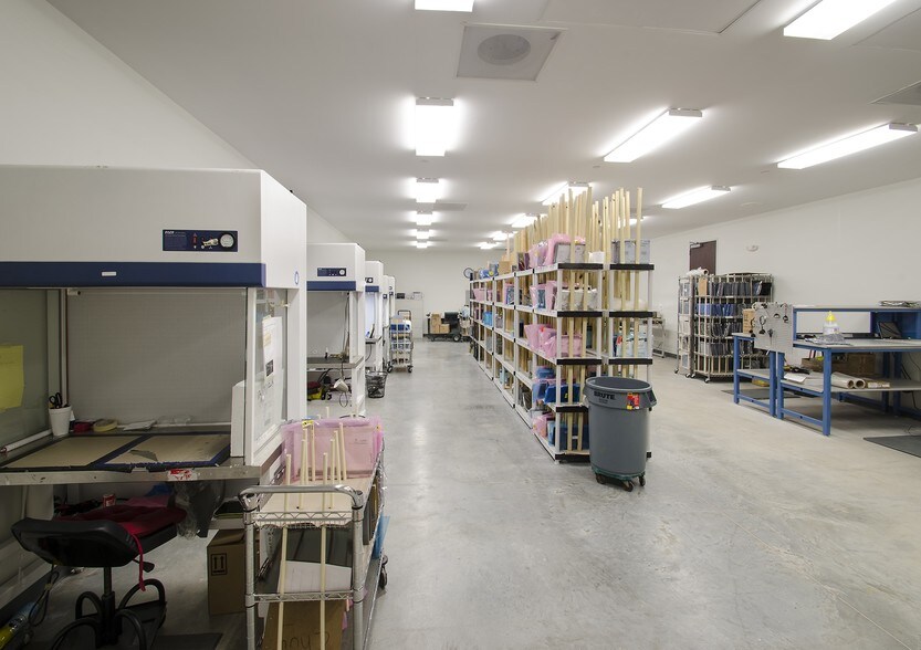 More Photos Of 2710 Reed Rd, Houston Distribution For Lease