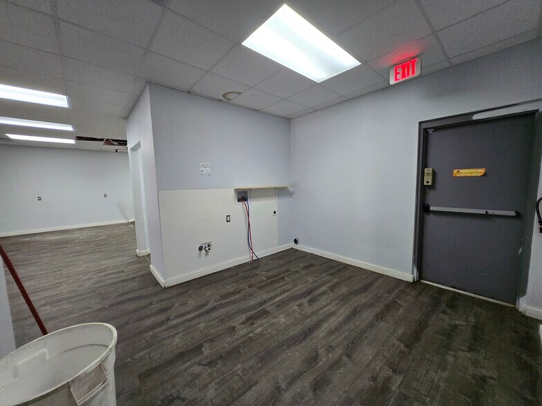More Photos Of 1337 Gause Blvd, Slidell Storefront For Lease