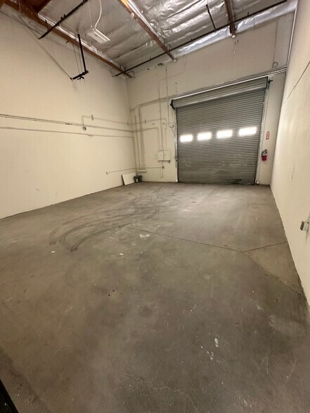 More Photos Of 1215 W Pomona Rd, Corona Light Manufacturing For Lease