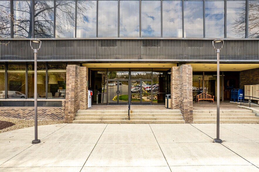 More Photos Of 151 Roessler Rd, Pittsburgh Office For Lease