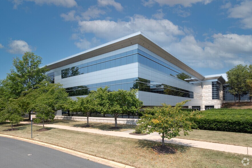 More Photos Of 22001 Loudoun County Pky, Ashburn Unknown For Lease