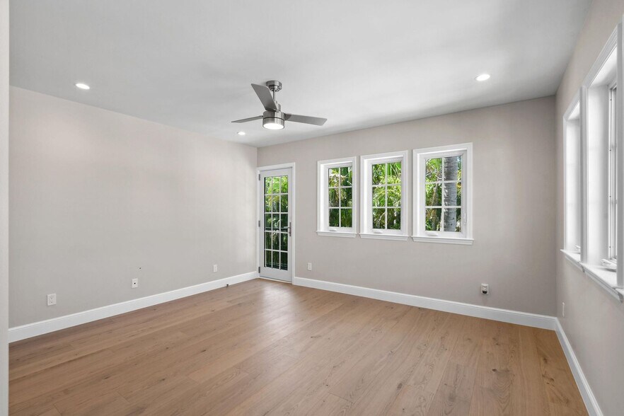 More Photos Of 212 Oleander Ave, Palm Beach Apartments For Sale