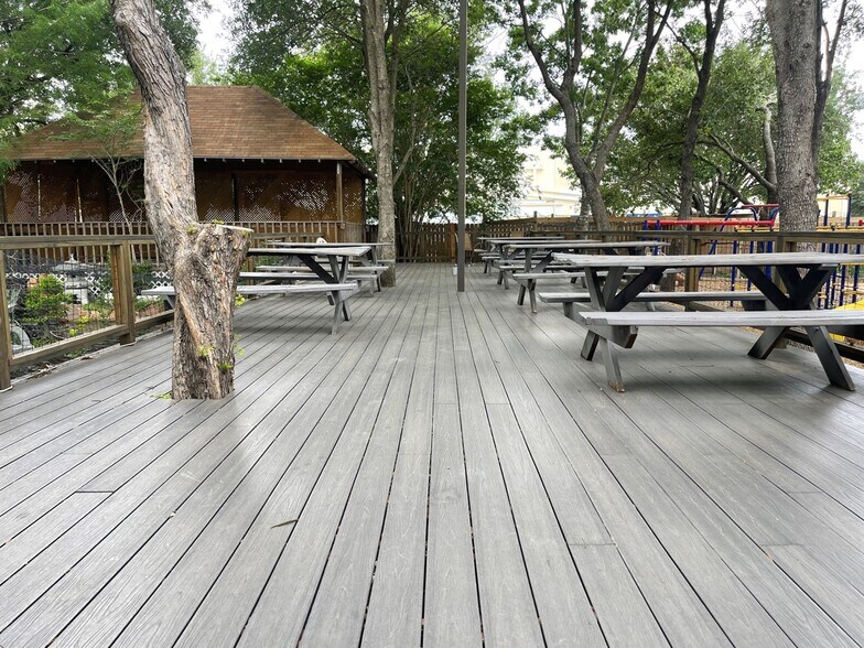 More Photos Of 1717 S Mason Rd, Katy Freestanding For Lease