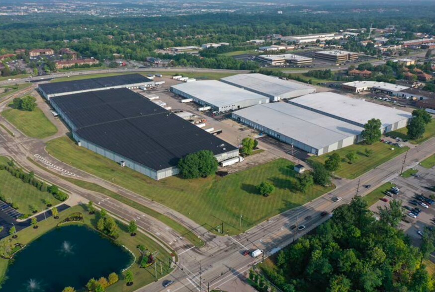 More Photos Of 11027 Kenwood Rd, Blue Ash Warehouse For Lease
