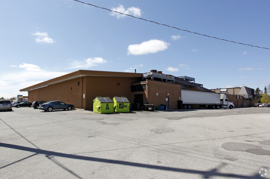 More Photos Of 1077 N Service Rd, Mississauga General Retail For Lease