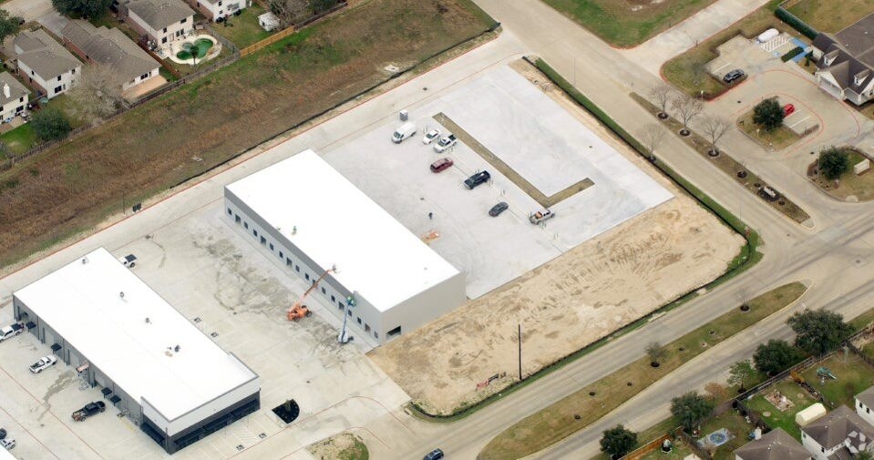 More Photos Of 3740 Mason Rd, Katy Showroom For Lease