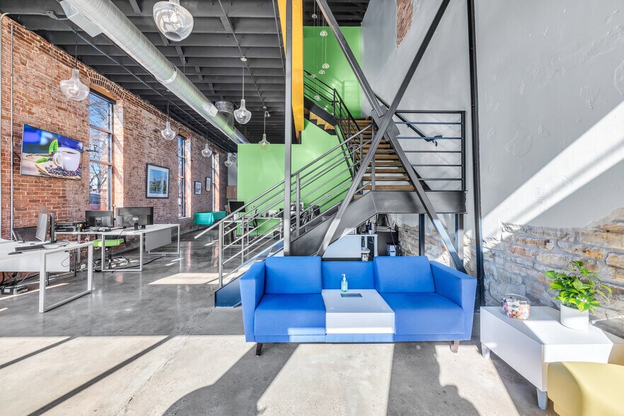 More Photos Of 201 E Hobson Ave, Sapulpa Loft Creative Space For Sale