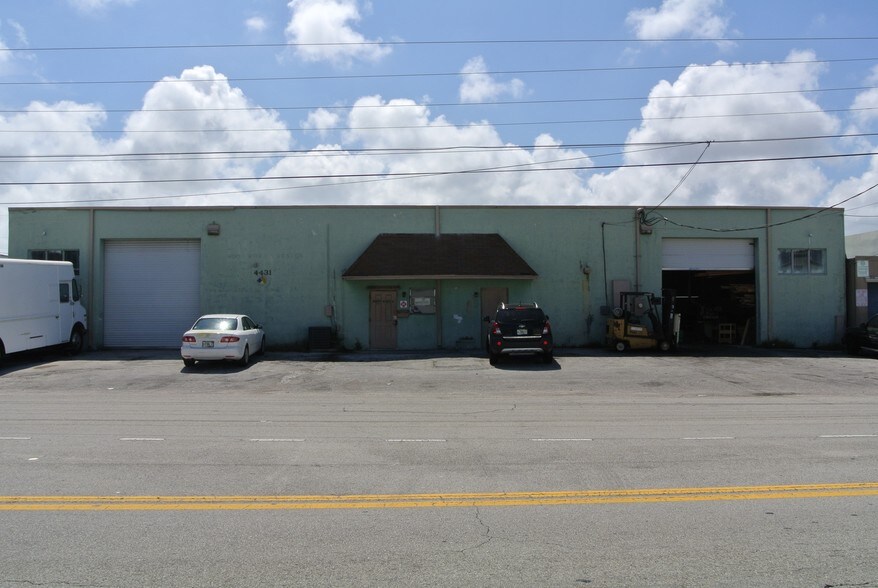 More Photos Of 4431 NE 6th Ave, Oakland Park Manufacturing For Sale