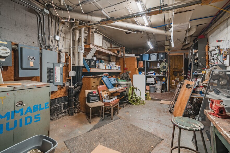 More Photos Of 406-408 Kirkpatrick St, Syracuse Freestanding For Sale