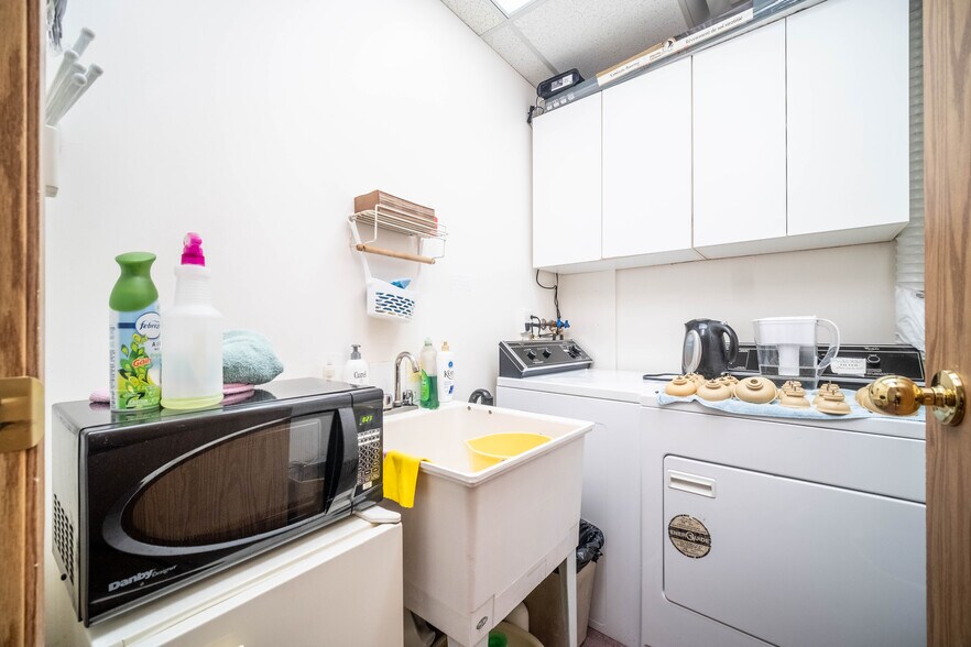 More Photos Of 3131-3189 Main St, Vancouver Apartments For Lease