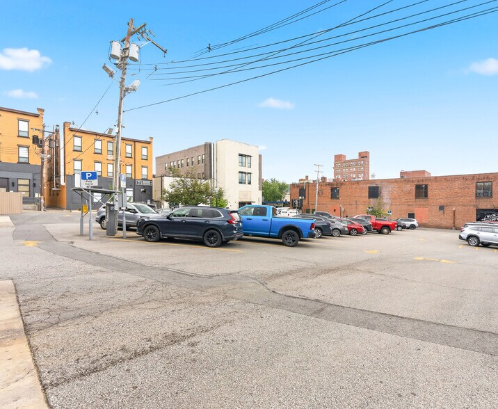 More Photos Of 180 Willey St, Morgantown Storefront For Sale