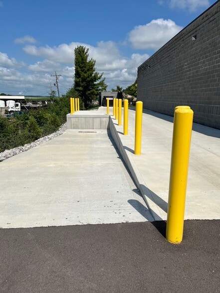 More Photos Of 3630 Ohara Rd, Erlanger Flex For Lease