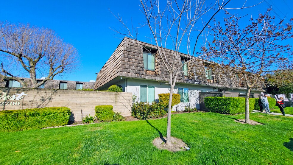 More Photos Of 1301 W Lodi Ave, Lodi Apartments For Sale