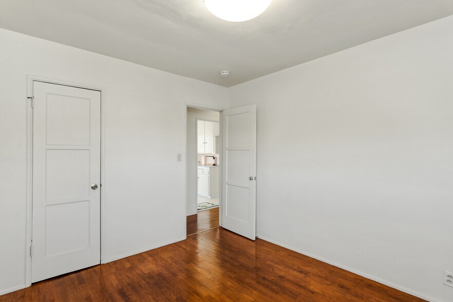More Photos Of 2553 Nina St, Pasadena Apartments For Sale