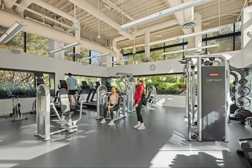 More Photos Of 3111 Camino del Rio N, San Diego Coworking Space