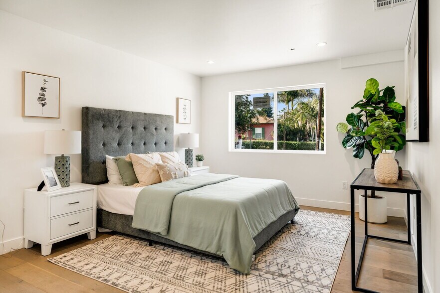 More Photos Of 6082 W 18th St, Los Angeles Apartments For Sale