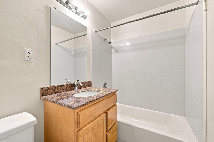 More Photos Of 3732-3744 Grand Ave, Oakland Multifamily For Sale