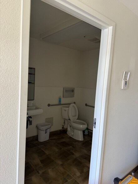 More Photos Of 56310 Pima Trl, Yucca Valley Service For Lease