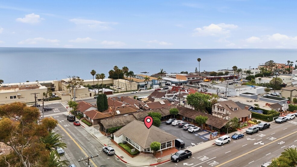 More Photos Of 1495 Glenneyre St, Laguna Beach Freestanding For Lease