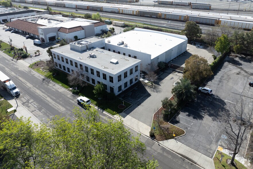 More Photos Of 193-199 Topaz St, Milpitas Warehouse For Sale