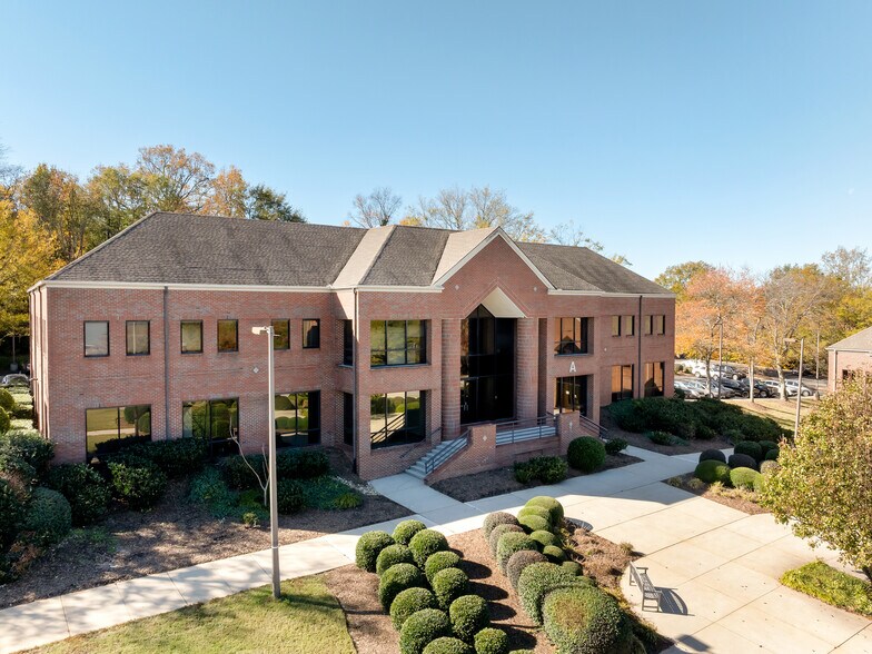 More Photos Of 330 Pelham Rd, Greenville Medical For Lease
