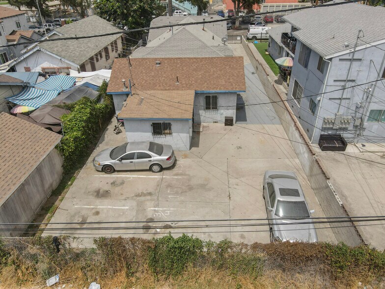 More Photos Of 150 W 76th St, Los Angeles Apartments For Sale