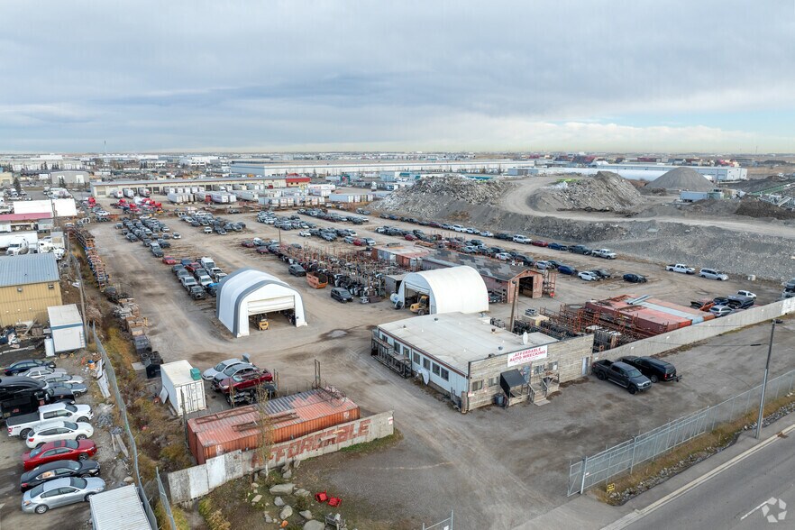 More Photos Of 5620 94th Ave SE, Calgary Service For Sale