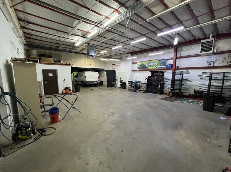 More Photos Of 7079 S Jordan Rd, Centennial Flex For Lease