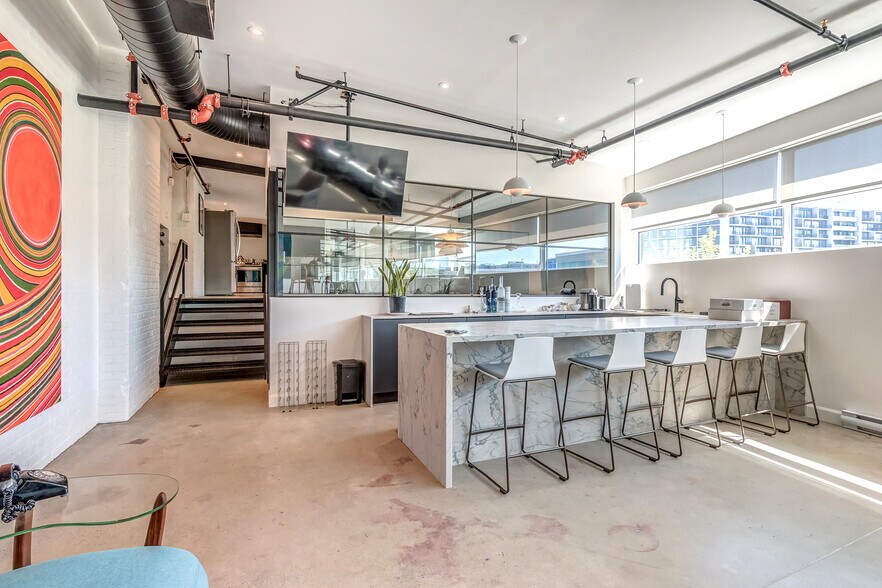 More Photos Of 6829-6845 Av de l'Épée, Montréal Loft Creative Space For Lease