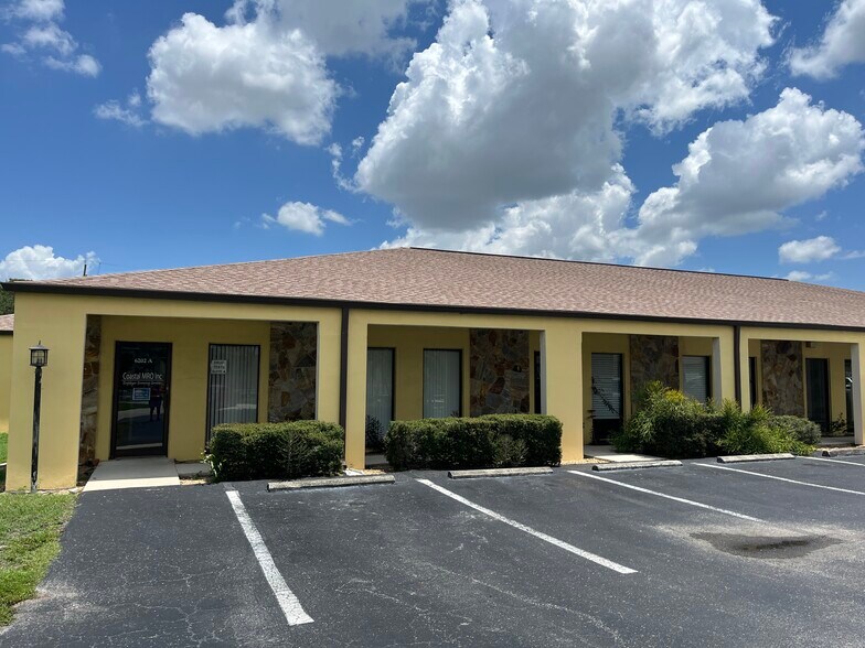 Primary Photo Of 6202 Presidential Ct, Fort Myers Medical For Sale