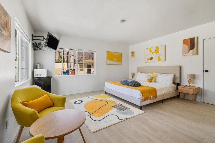 More Photos Of 526 S Warm Sands Dr, Palm Springs Hotel For Sale