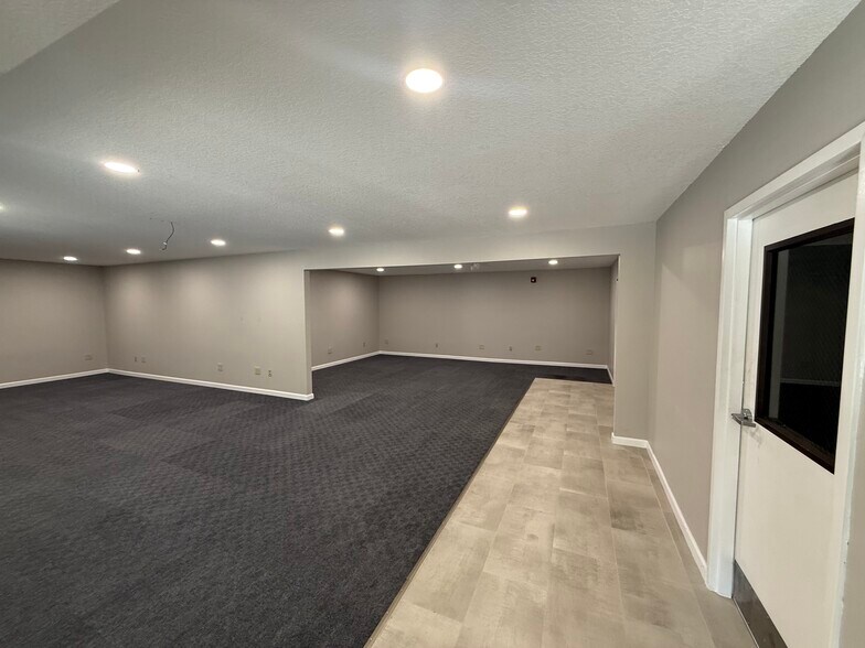 More Photos Of 9610 Harney Rd, Thonotosassa Warehouse For Sale